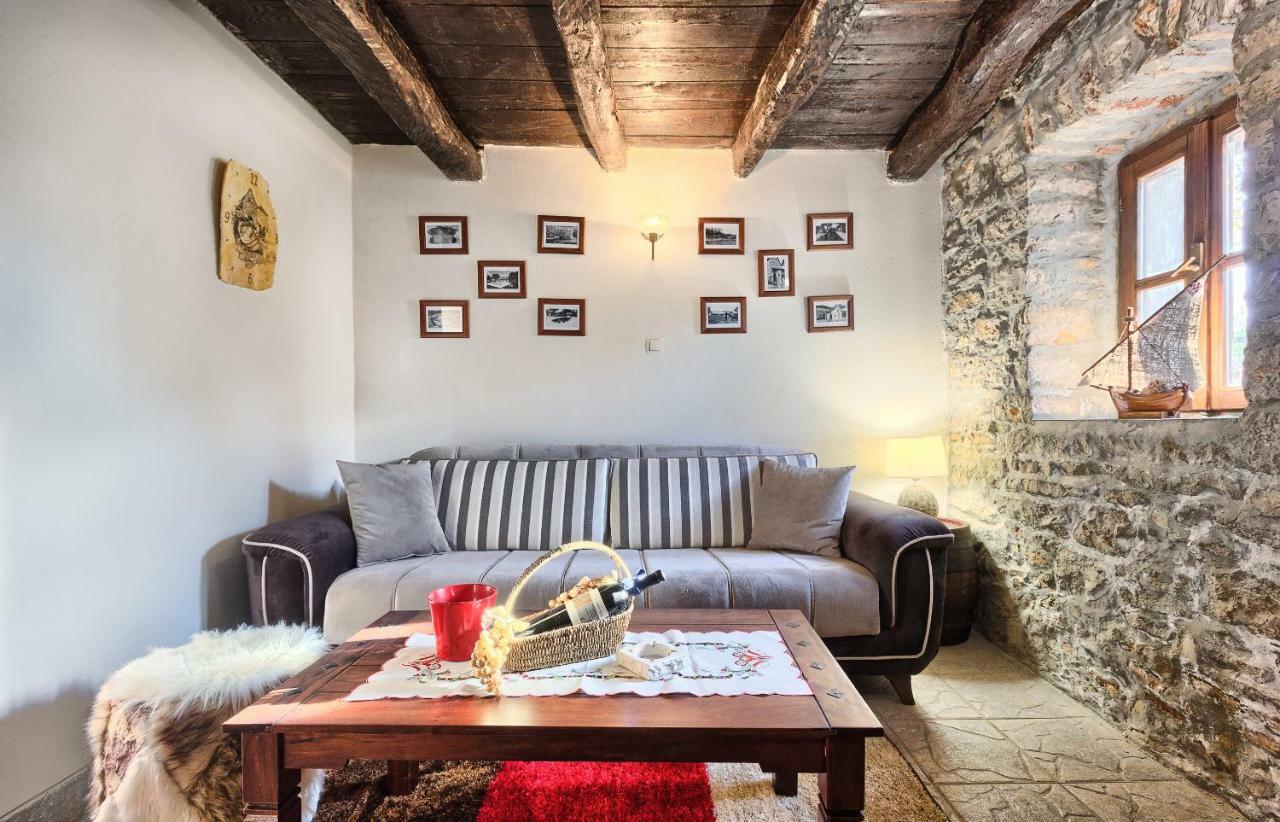 Dalmatia Stone House - Heated Pool Guest House Biorine Eksteriør bilde