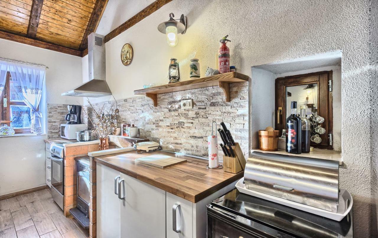 Dalmatia Stone House - Heated Pool Guest House Biorine Eksteriør bilde
